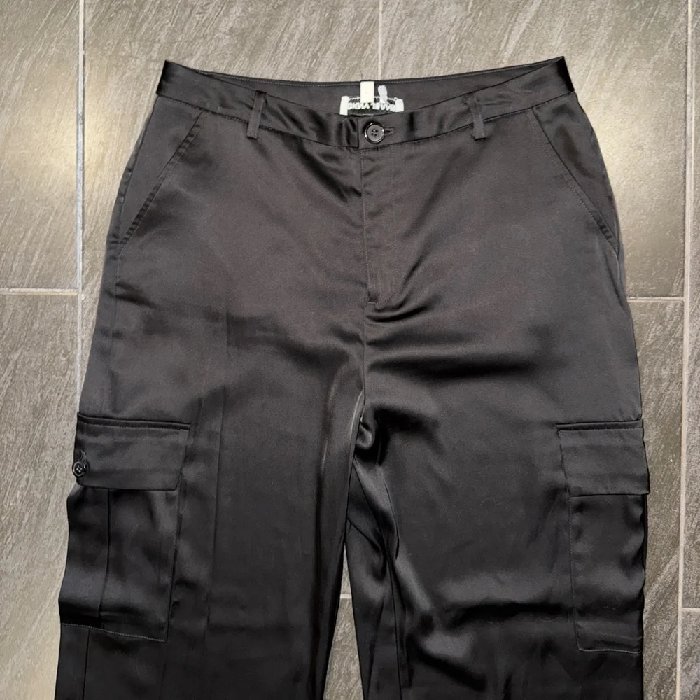 DKNY Woman’s Black Cargo Pants - Picture 7 of 15